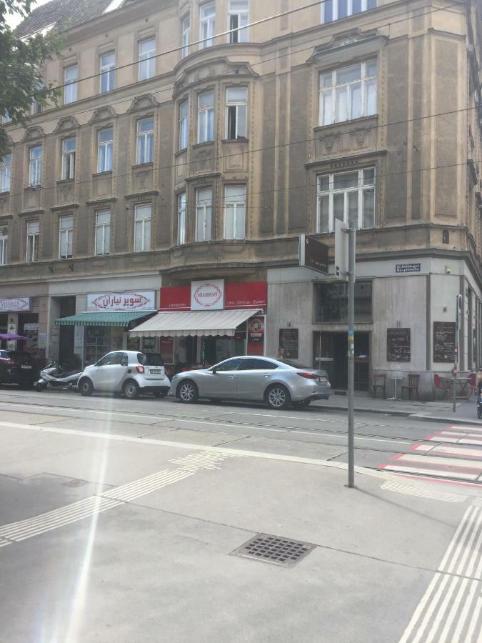 Chichilli Hostel Viena Exterior foto